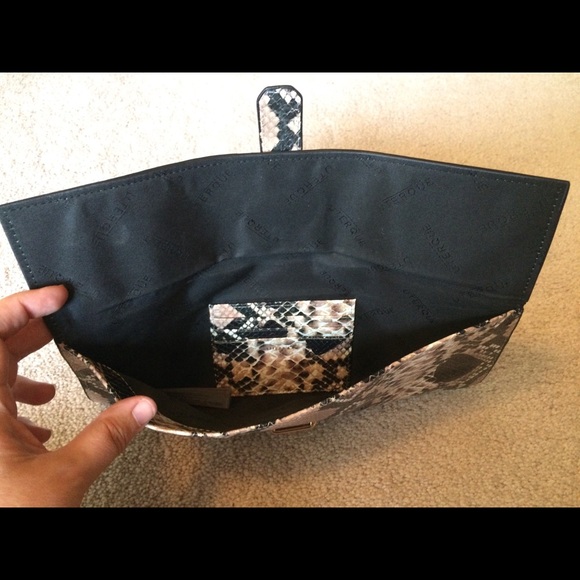 NWOT Uterque Python Print Clutch - Picture 5 of 6
